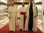 untuk-pertama-kalinya-paus-fransiskus-lakukan-kunjungan-bersejarah-ke-uni-emirat-arab.jpg