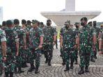 untung-budiharto-memimpin-apel-pengamanan-personel-kodam-jaya.jpg
