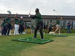 untung-budiharto-saat-membuka-turnamen-golf-pangdam-jaya-cup.jpg
