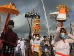 upacara-melasti-sambut-hari-raya-nyepi-di-yogyakarta_20220301_042947.jpg