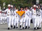 upacara-pengibaran-bendera-hut-ke-72-kemerdekaan-ri_20170818_184733.jpg