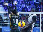 upaya-alfin-daniel-jersey-hitam-melakukan-block-pada.jpg