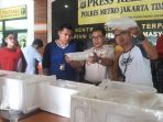 upaya-penyelundupan-baby-lobster-digagalkan_20170731_172308.jpg