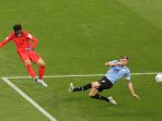 uruguay-vs-korea-selatan_20221124_205456.jpg