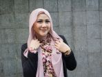 usai-bebas-dari-penjara-rey-utami-merasa-terlahir-kembali_20201116_221522.jpg