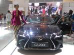 usher-pakai-kebaya_20160818_032715.jpg