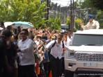 Ribuan Pelajar Histeris Sambut Kedatangan Presiden Prabowo ke SMPN 4 Bekasi