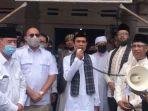 ustaz-abdul-somad-atau-uas-saat-mengantarkan-bakal-calon.jpg
