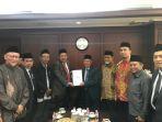 uu-pesantren.jpg