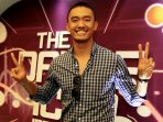 uus-host-the-dance-icon-indonesia-2_20160303_153510.jpg