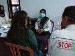 va-memberi-keterangan-kepada-polisi-di-polres-sinjai.jpg