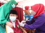 vaksinasi-covid-19-anak-6-11-tahun-di-bandar-lampung_20211220_155144.jpg