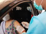 vaksinasi-covid-19-drive-thru-dosis-pertama-tangerang_20210315_171423.jpg