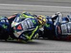 valentino-rossi-dan-jorge-lorenzo-saat-pengujian-ban-michelin_20151112_022506.jpg