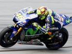 valentino-rossi-jatuhkan-marc-marquez-di-seri-motogp-sepang_20151029_110830.jpg