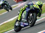 valentino-rossi-nikunglageeeee.jpg