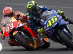valentino-rossi-terjatuh-diseruduk-marc-marquez-4_20180409_145626.jpg