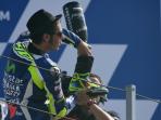 valentino-rossi-tuangkansampanye_20160911_210636.jpg