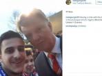 van-gaal-bareng-fans_20160405_135455.jpg