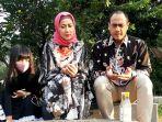 venna-melinda-dan-ferry-irawan-kompak-batik.jpg