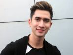 verrell-bramasta-fokus-bangun-rumah-di-sentul_20190216_205048.jpg