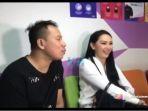 vicky-prasetyo-dekati-kalina-oktarani-sebelum-ditahan-di-rutan-salemba.jpg