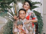 vicky-shu-ade-imam-dan-putra-mereka-abimanyu.jpg
