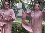 Baju 'Shimmer' Diprediksi Jadi Tren Terjelek, Vicky Shu Semangati Perempuan yang Mau Memakainya