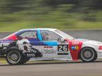 victor-herryanto-juara-umum-klas-bmw-cci-omr-kelas-rookie-issom-2021.jpg