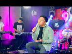 video-musik-lamunan-dari-denny-caknan.jpg