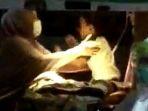 video-pelukan-ibu-2-anak-positif-corona.jpg