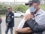video-pertemuan-haru-suharto-dan-suharti-kakak-adik-yang-terpisah-selama-27-tahun-ini-kisahnya.jpg