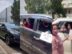 viral-keluarga-gelar-ulang-tahun-drive-thru-beri-kejutan-untuk-sang-nenek.jpg