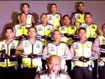 viral-paduan-suara-polantas-aceh-utara-nyanyi-sayur-kol-ganti-lirik-lagu-hingga-lakukan-banyak-aksi.jpg