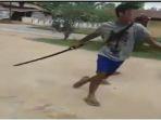 viral-pengeroyokan-pakai-pedang.jpg