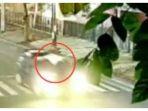 viral-pria-telungkup-di-kap-mobil-untuk-hentikan-aksi-pencurian-yang-dilakukan-teman-wanitanya12.jpg