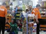 viral-video-pria-berkaus-polisi-aniaya-pelaku-pencurian-begini-tanggapan-polda-bangka-belitung_20180713_112155.jpg
