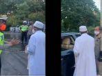 viral-video-pria-diduga-habib-umar-assegaf-cekcok-dengan-petugas.jpg