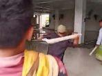viral-video-pria-mengamuk-di-masjid-dan-menyandera-anak-ngaku-diikuti-makhluk-gaib-mirip-ibunya.jpg