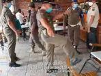 viral-video-satpol-pp-tendang-kursi-saat-razia-prokes-wali-kota-singkawang-minta-maaf.jpg