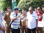 viral-warga-vs-sekolah-petra-di-mayar-surabaya-akses-jalan-ditutup-ribut-uang-kemanan-rp32-juta.jpg