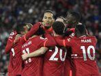 virgil-van-dijk-mencetak-gol-keempat-liverpool-ke-gawang-southampton.jpg