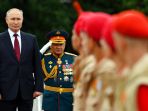 vladimir-putin-menghadiri-hari-angkatan-laut-rusia_20210725_231325.jpg