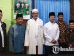 wagub-emil-dardak-bersama-pengasuh-ponpes-ashtra-talangsari-jember-senin-25320190-malam.jpg