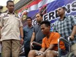 wahyu-buronan-polda-sumsel_20181012_084248.jpg