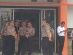 wakapolda-lampung-brigjen-sudarsono-menjenguk-jenazah-brigadir-am.jpg