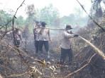 Tunjukkan Dedikasi, Wakapolda Riau Terjun Langsung Pimpin Penanganan Karhutla di Kabupaten Kampar