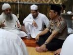wakapolri-sedang-berbincang-dengan-amir-jamaah-tabligh-maulana-saad-alkandahlawi_20180322_151240.jpg