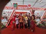 wakil-gubernur-edy-pratowo-mengunjungi-stand-pemprov-kalteng-pada-pameran-kalsel-expo.jpg