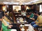wakil-ketua-dpr-ri-fadli-zon-saat-menerima-forum-komunikasi-kepemudaan-islam.jpg